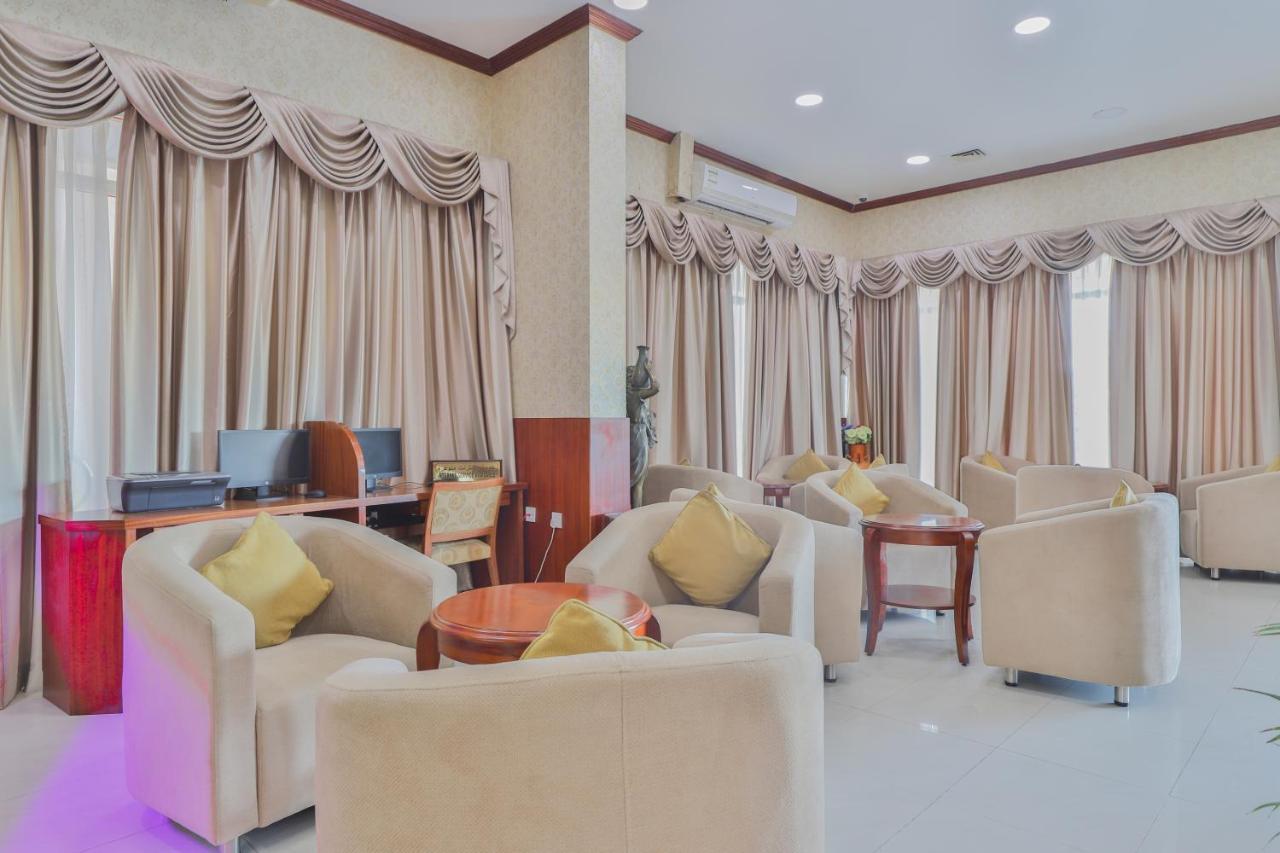 Oyo 274 California Suites Fujairah Exteriör bild